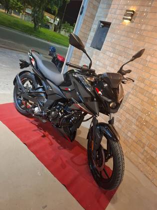 BAJAJ DOMINAR NS160 